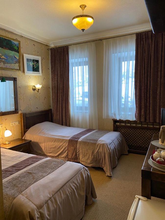 Arthotel Mini-Hotel فوروختا الغرفة الصورة