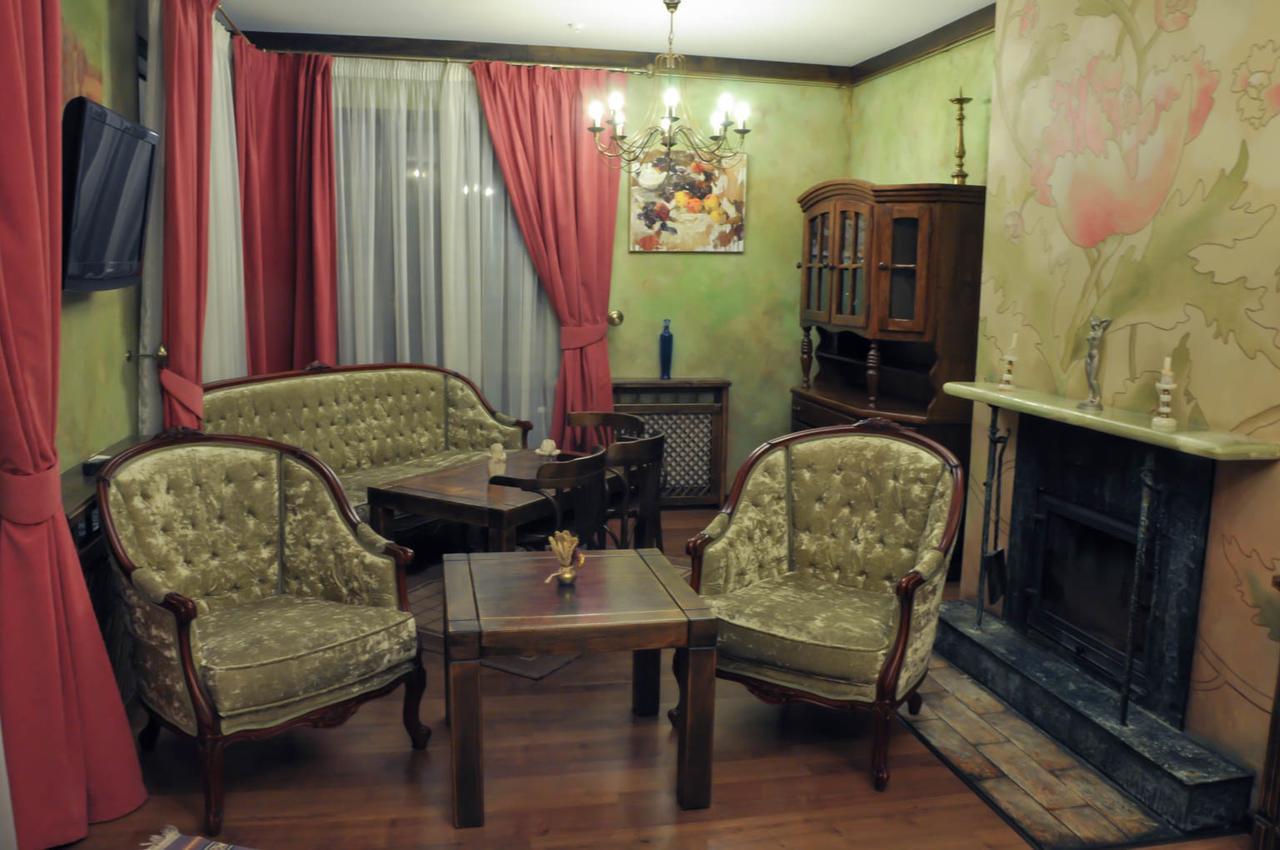 Arthotel Mini-Hotel فوروختا المظهر الخارجي الصورة